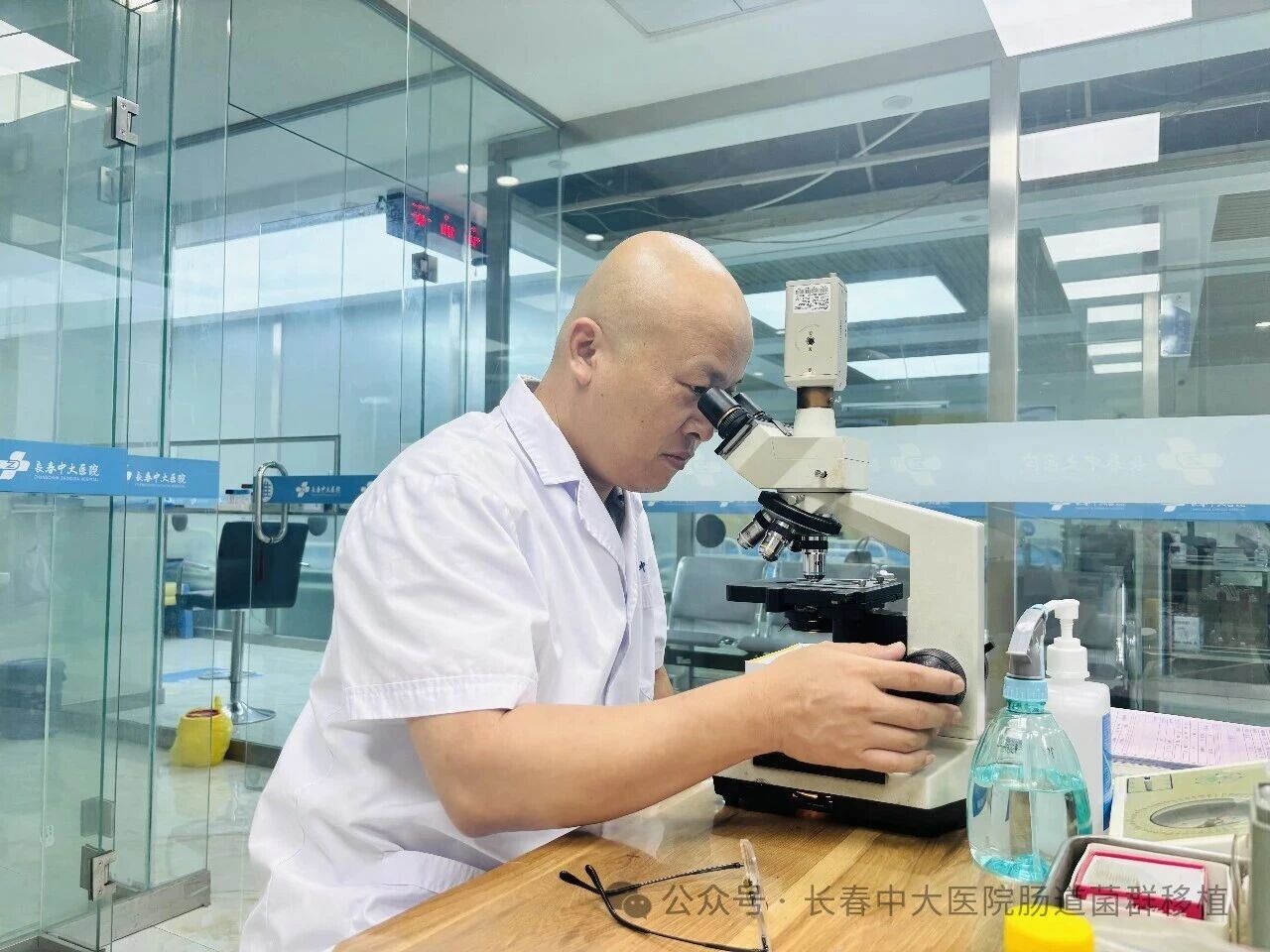 佛山市|高朋磊医师：左手男科临床，右手肠道菌群移植深入研究